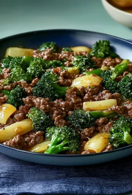Keto Hamburger Broccoli Skillet