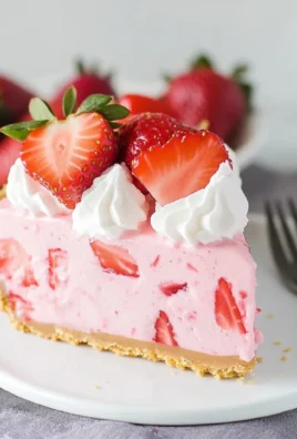 No-Bake Strawberry and Cream Pie