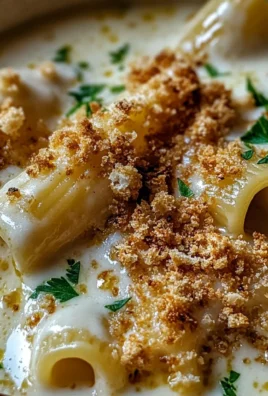 Decadent Creamy Alfredo Lasagna Soup
